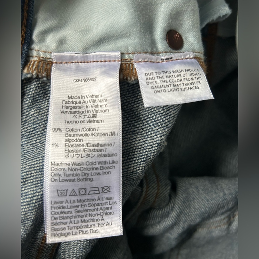 Madewell Women's Vintage Straight Leg Jeans in Blue - Picture 5 of 7